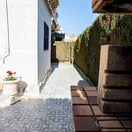 Дом отдыха Bungalow La Mata Торевьиа