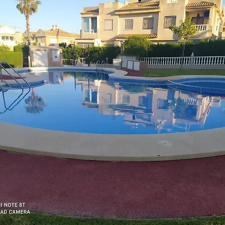 Bungalow La Mata * טורבייחה